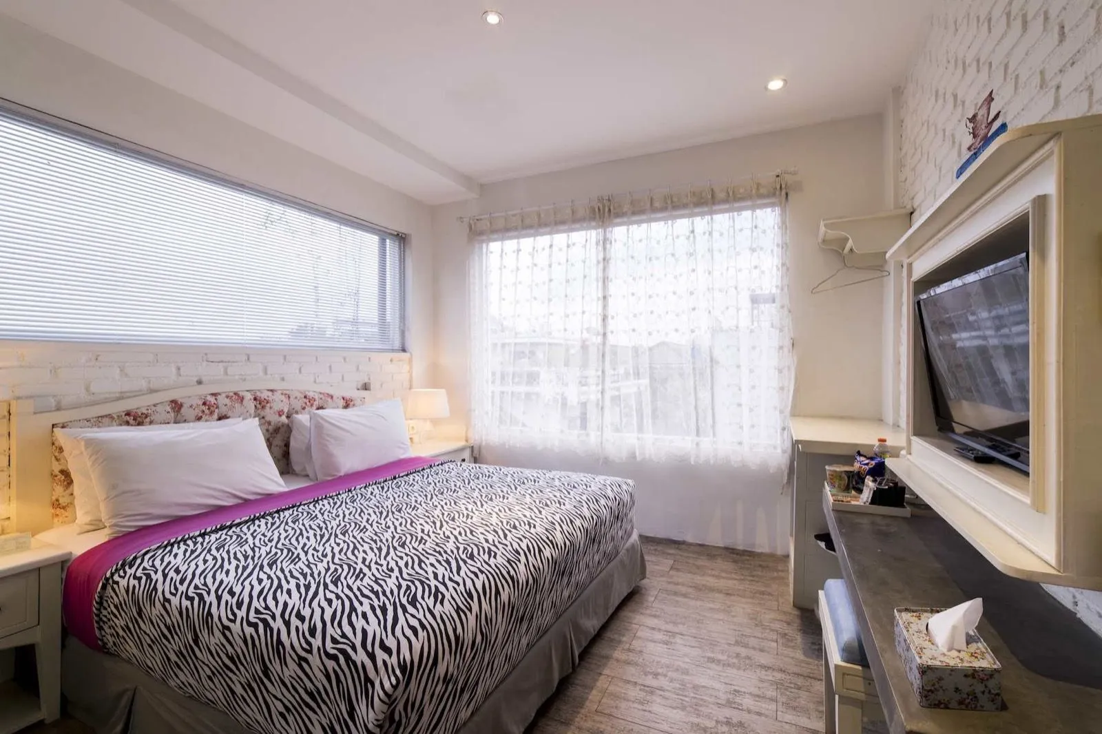 Kamar bertema french Summerbird boutique hotel Bandung