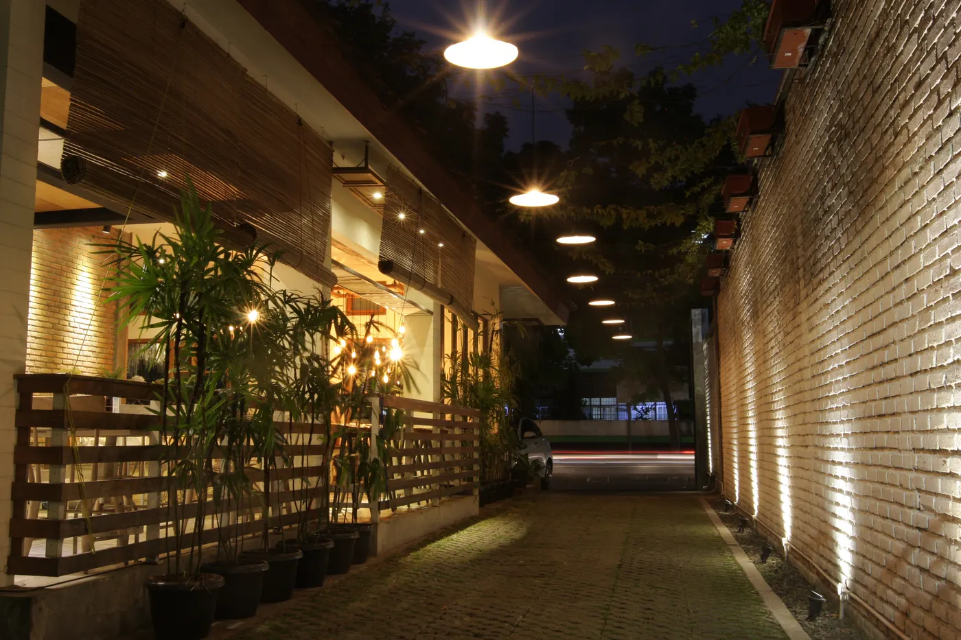 Akses masuk Summerbird di Pasir Kaliki, dekat Mall 23 Paskal Bandung